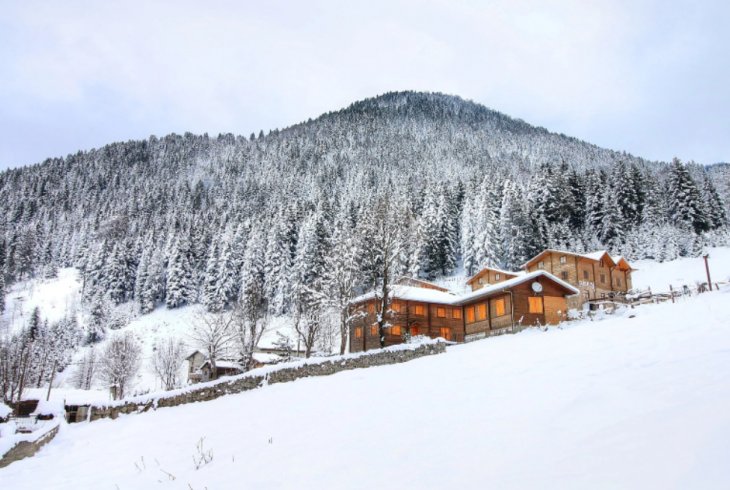 Ayder Yaylası bungalov evleri yılbaşı tatili için ilgi görüyor
